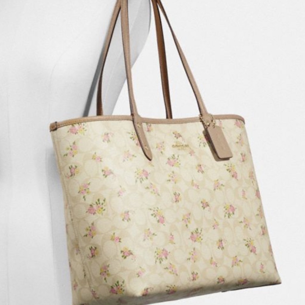 SOLD โ๏ธAuthentic COACH leather floral reversible - Picture 4 of 7